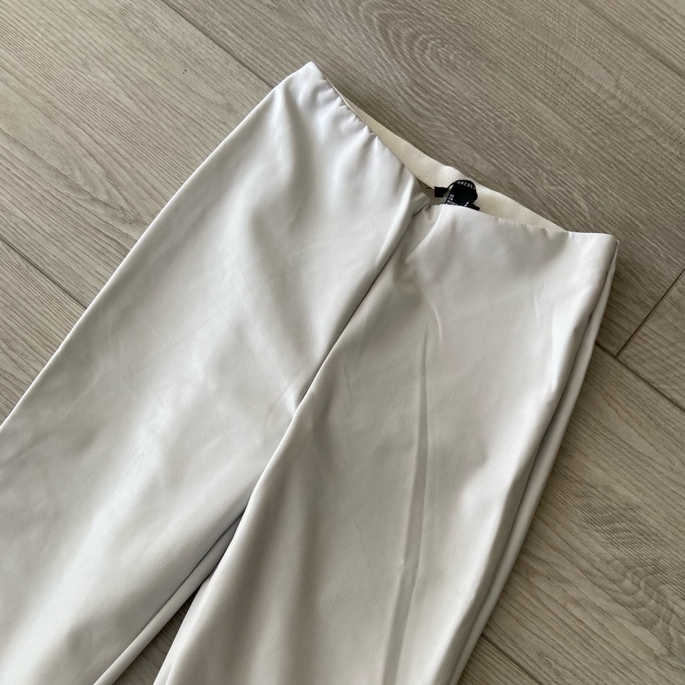 Forever 21 White Faux Leather Pants - Picture 4 of 6